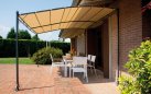 PEARL Pergola przyścienna 3×4 m – stalowa, piaskowa, z tkaniną poliestrową, idealna na taras