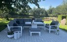 Aluminowy narożnik ogrodowy ze stolikiem z podnoszonym blatem TIMBER biały / poduszki Soltex mist Grey