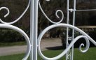 MELISA - Kolor biały - pergola ogrodowa z bramką retro w kilku kolorach metalowy