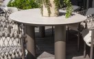 Stół ceramiczny o nieregularnym kształcie ARIZONA ceramiczny ciemnobrazowy / krzesła Allora