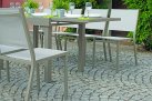 Beżowy stół rozkładany 106-212 aluminiowy na taras CAPANNORI