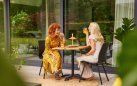 Czarny stół składany Hartman 70×70 teak aluminium bistro składany taras balkon