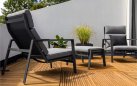 Fotel relaksacyjny ogrodowy aluminiowy BONDI - ciemnoszary kolor i pochylane oparcie poduszka szara Soltex