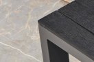 Dwuosobowa sofa ogrodowa ze stolikiem na końcu z desek kompozytowych CZARNYCH