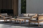 Fotel z drewna teak z bezowymi poduszkami KARUBA bizzotto