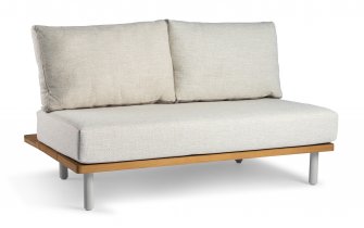 Sofa dwuosobowa aluminiowa ogrodowa z platformą teak KYTSU oparcia jasnoszare poduszki szarobeżowe