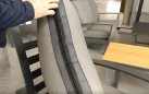 Wysoka sofa ogrodowa aluminowa VALENCIA z szarymi poduszkami