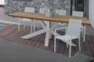 Stół ogrodowy prostokątny krzyżowe nogi białe blat teak 240x100 RAMSEY