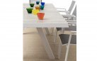 Aluminiowy biały stół na taras z blatem ceramicznym jasnoszarym KRION 205-265