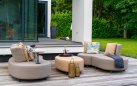 Ekskluzywny zestaw ogrodowy CALIDAD elegancka sofa, fotel i hocker z poduszkami Sunbrella