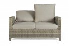 Sofa 2-osobowa z pochylanymi oparicami beżowy technorattan KENT bhizotto