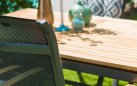 Stół ogrodowy aluminiowy ciemnoszary z blatem teak 160x90 SAONATA Hartman