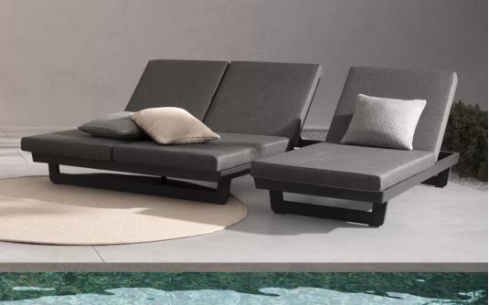 Ciemnoszary leżak ogrodowy z kółkami aluminiowy INFINITY bizzotto