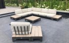 STICKS AND MORE narożnik na taras modułowy 346×346 aluminium taupe z poduszkami Bee Wett i blatami t