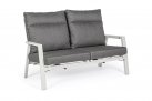 Biała sofa dwuosobowa z pochylanymi oparciami aluminiowa KLEDI bizzotto