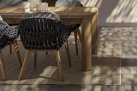 Duży stół z drewna teak MAVERICK 240 okrągłe nogi bizzotto krzesło TAMIRES