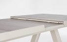 Aluminiowy jasnobeżowy stół na taras z blatem ceramicznym beżowym KRION 163-203 cm