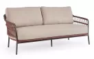 Brązowa sofa ogrodowa TALAIA z oplotem z liny poliprop w kolorze bordowobrązowym  / beżowe poduszki bizzotto