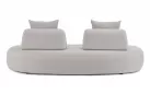 Szarobeżowa sofa nowoczesna o okrągłych kształtach na taras Olfein COOPER bizzotto