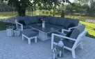 Biały luksusowy narożnik aluminiowy TIMBER z podnoszonym stolikiem z blatem kamiennym