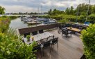 Narożnik ogrodowy aluminiowy grafitowy TIMBER ze stolikiem z blatem teak