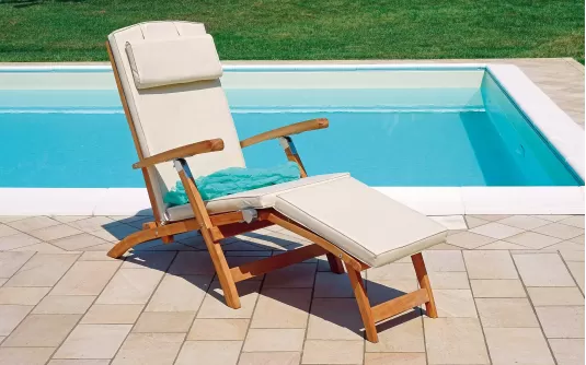 Fotel ogrodowy STEAMER 163×58 teak regulowany z poduszką ecru na taras Fotel ogrodowy STEAMER 163×58 teak regulowany z poduszką ecru na taras