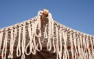 MACRAMÉ Ø250 parasol ogrodowy z drewna z frędzlą dekoracyjną