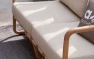 DOLCE LOUNGE Zestaw wypoczynkowy na taras z teaku z sofą 2‑ lub 3‑osobową i poduszkami All Weather j
