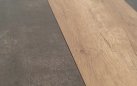 Rozkładany grafitowy stół BRIXTON 243-303 aluminiowy blat HPL beton-drewno