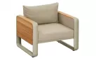 Fotel ogrodowy nottingham w kolorze aluminium beżowym i bursztynowym drewnie teak