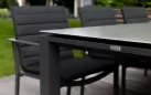 Zestaw stołowy na taras w kolorze antracyt z ceramicznym blatem w stołu Concept primavera life
