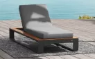 Luksusowy leżak ogrodowy aluminiowy z elementami z drewna teak CAMBUSA higold